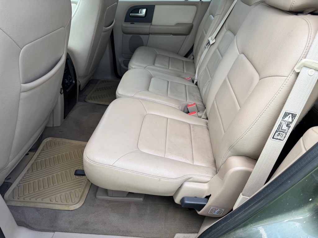 2003 Ford Expedition Image 12