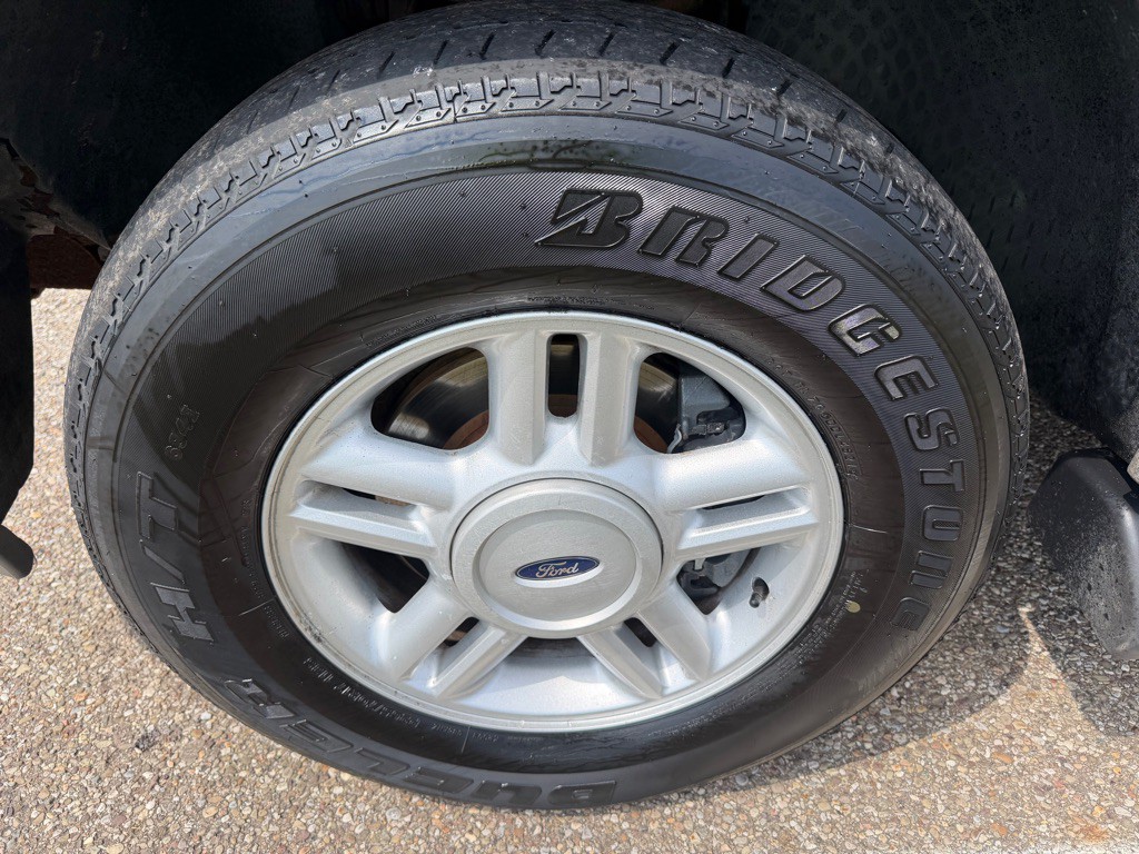 2003 Ford Expedition Image 19