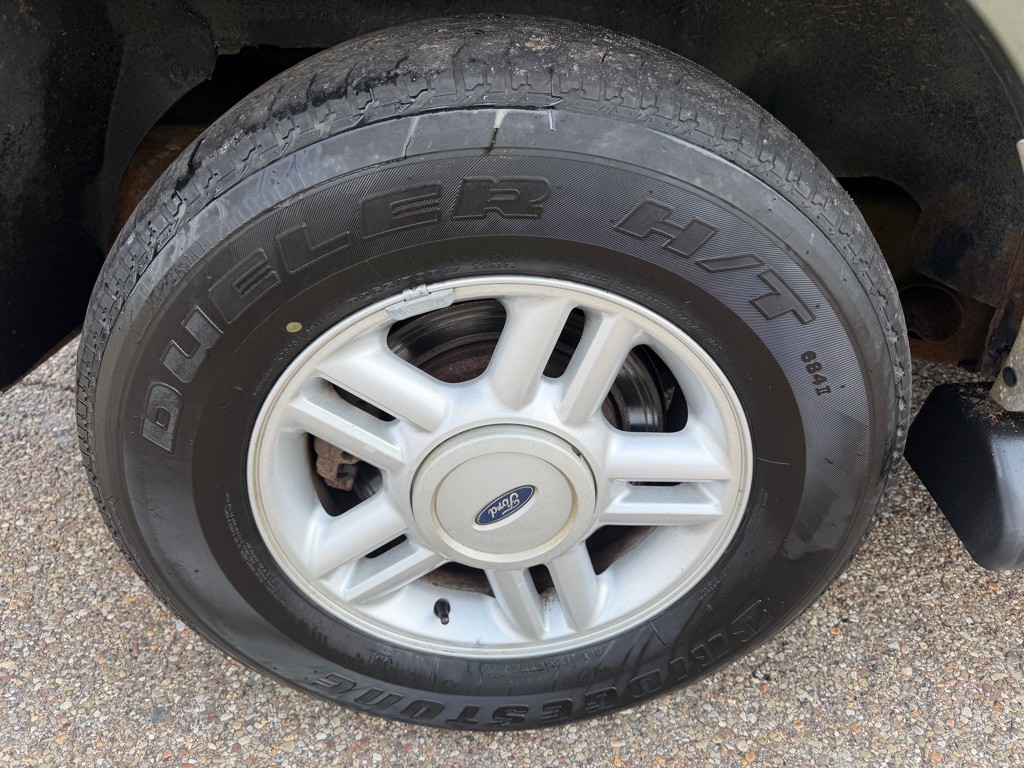 2003 Ford Expedition Image 21