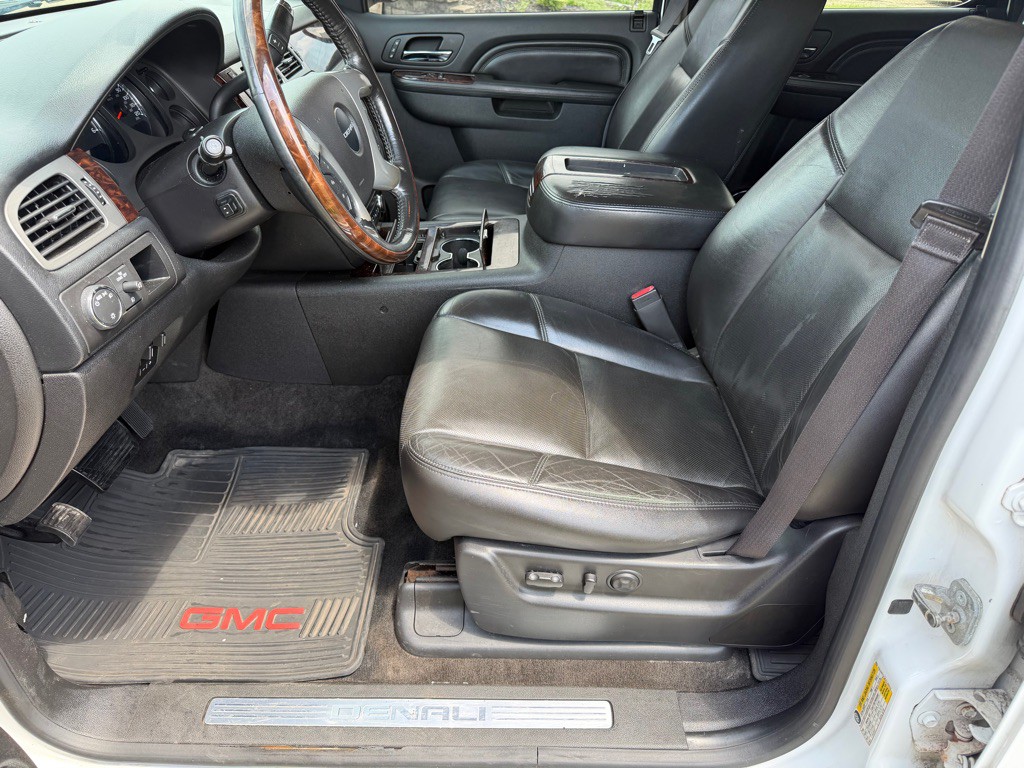 2014 GMC Yukon Image 9