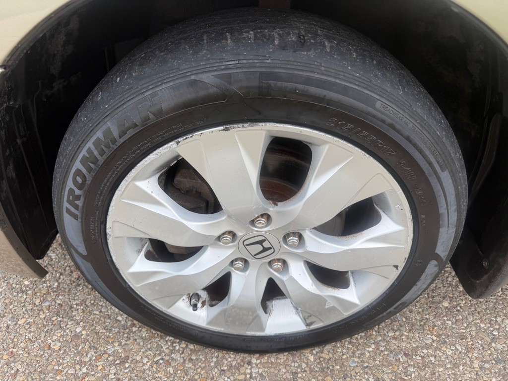 2010 Honda Accord Image 16