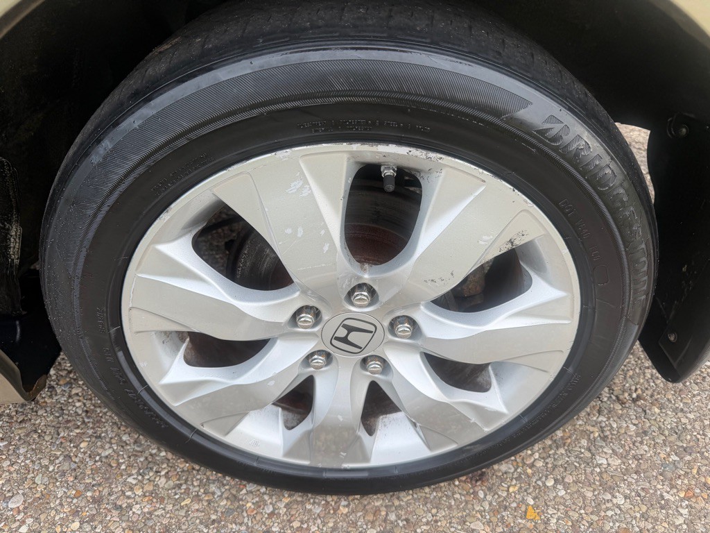 2010 Honda Accord Image 17