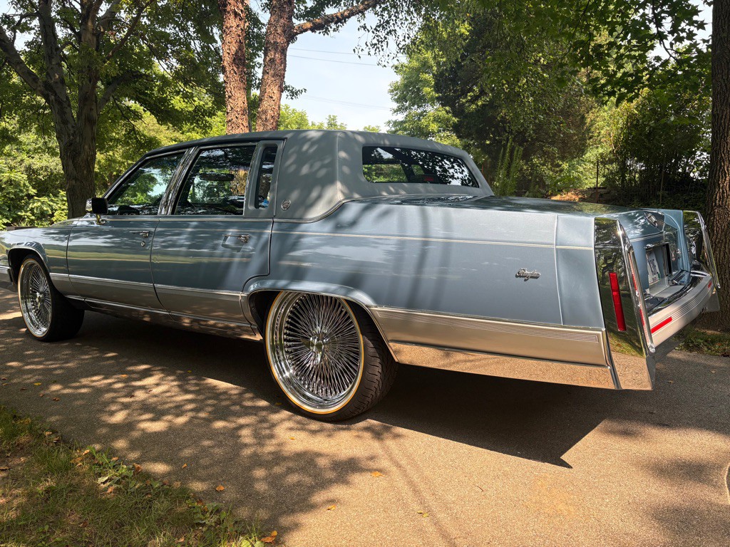 1992 Cadillac Brougham Image 7