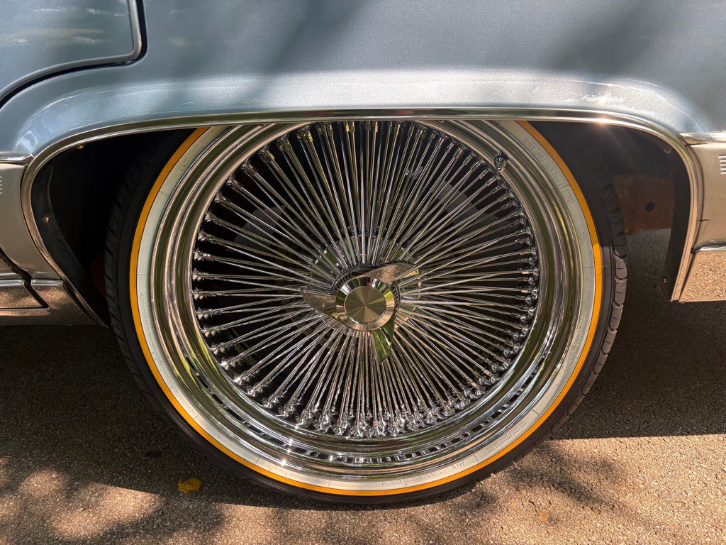 1992 Cadillac Brougham Image 34