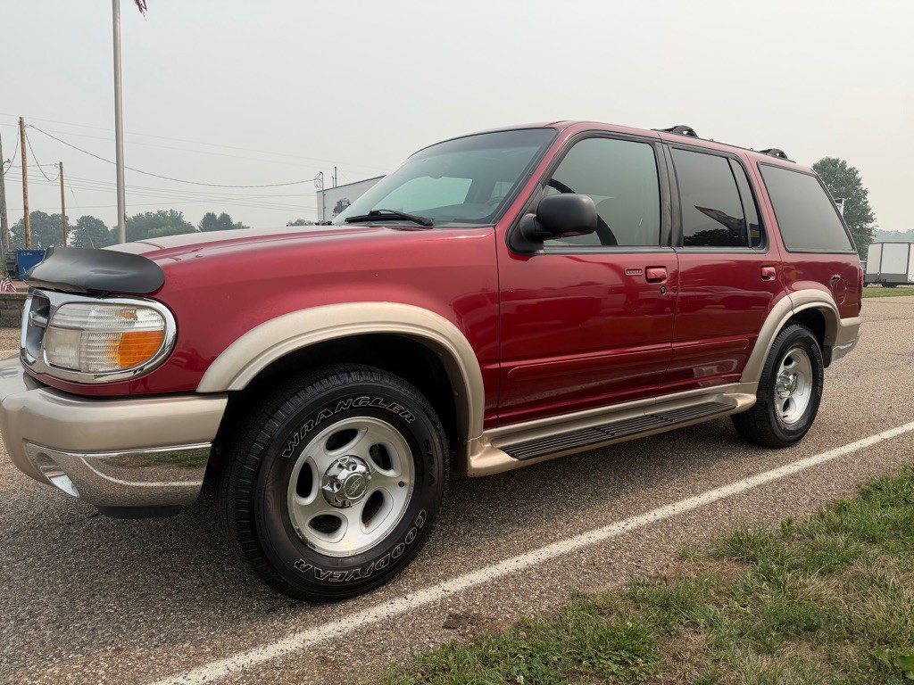 2001 Ford Explorer Image 3