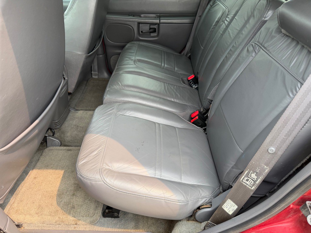 2001 Ford Explorer Image 12