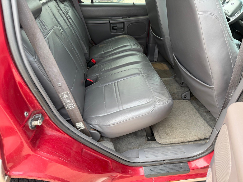 2001 Ford Explorer Image 13
