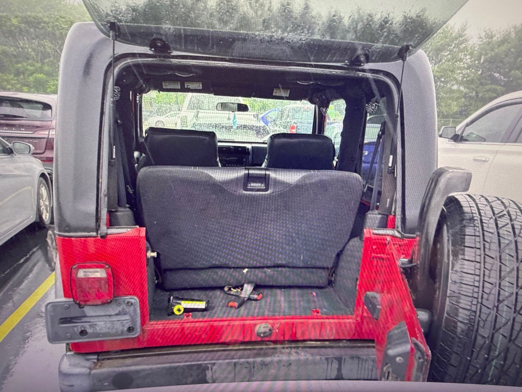2003 Jeep Wrangler Image 10