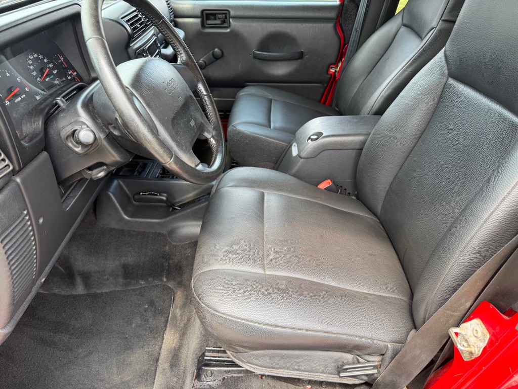2003 Jeep Wrangler Image 9
