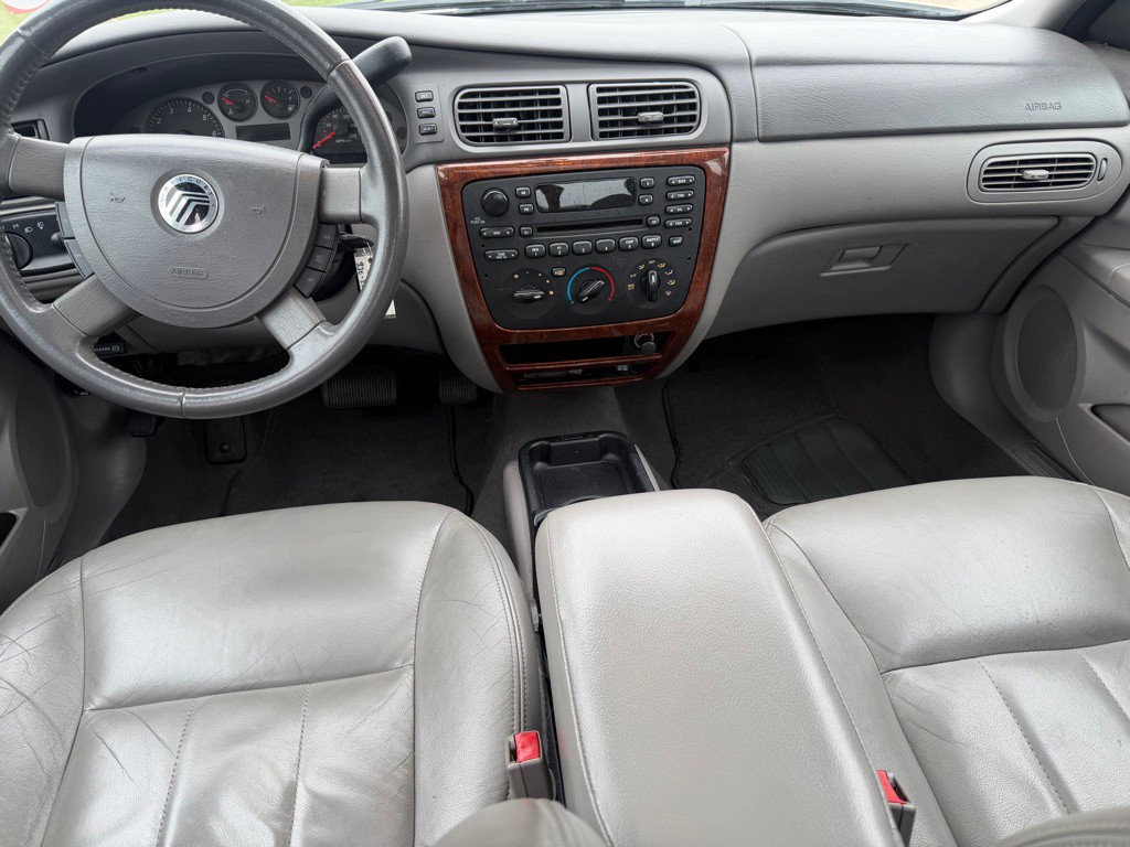 2005 Mercury Sable Image 10
