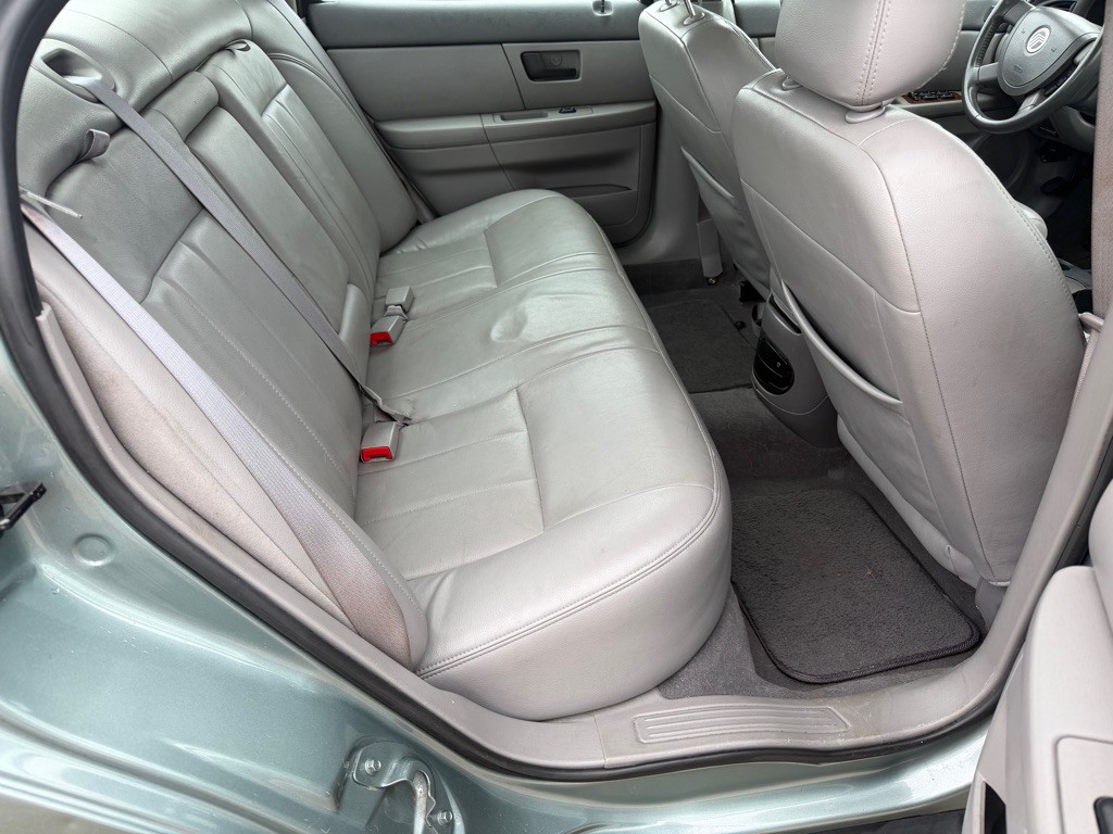 2005 Mercury Sable Image 13