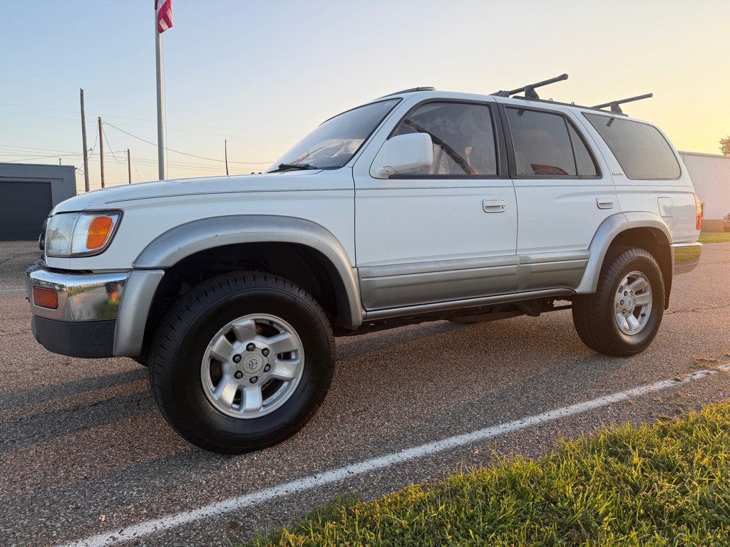 1998 Toyota 4Runner Image 3
