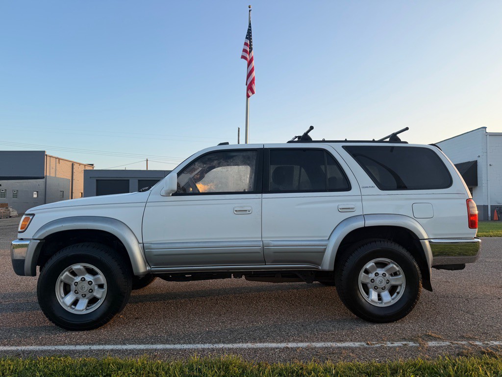1998 Toyota 4Runner Image 8