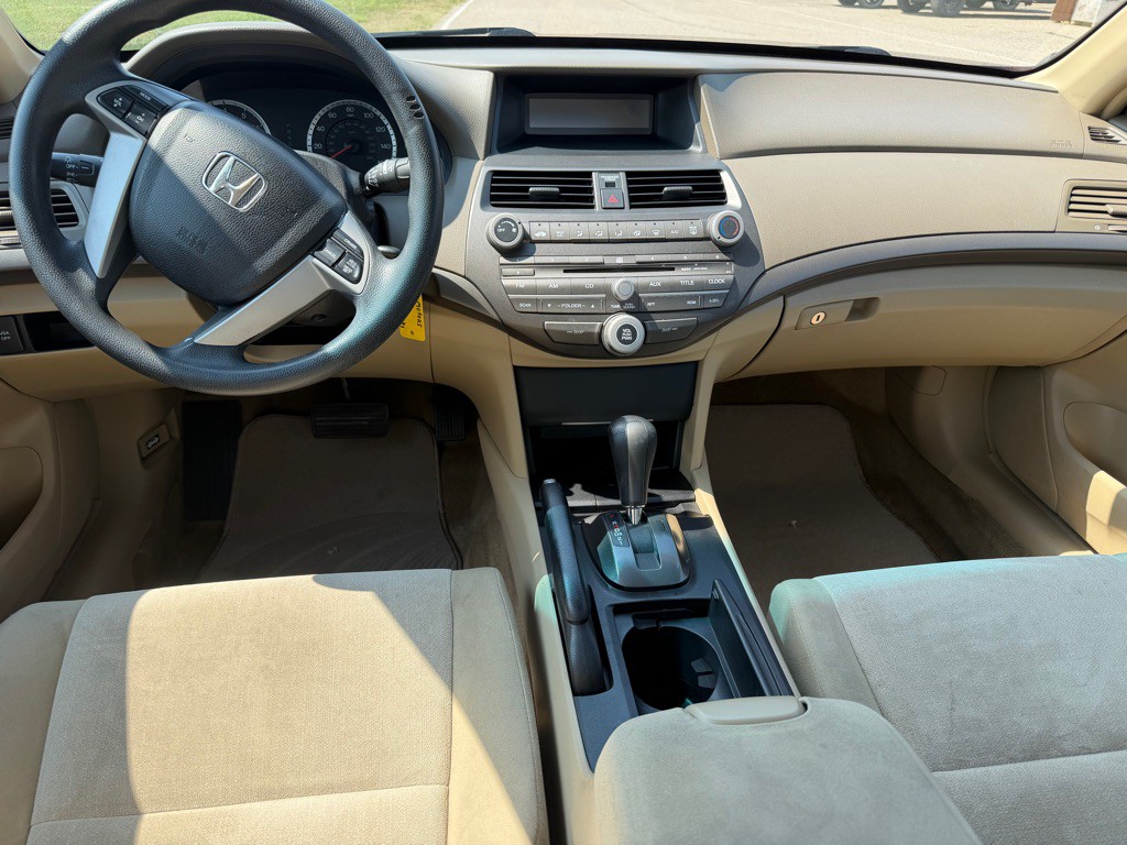 2009 Honda Accord Image 10