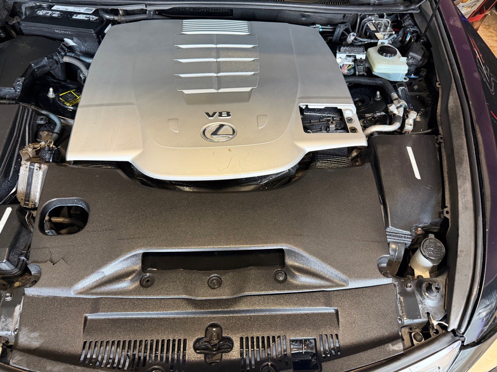 2007 Lexus LS 460 Image 5