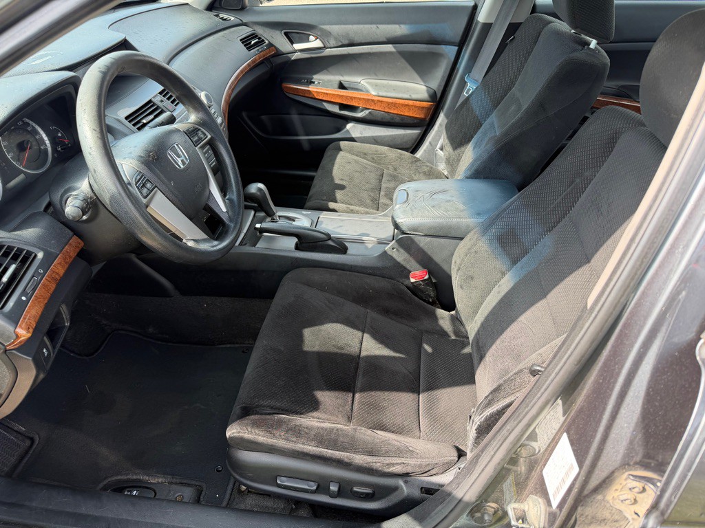 2012 Honda Accord Image 9