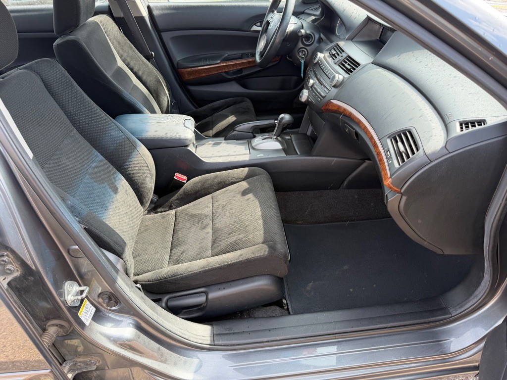 2012 Honda Accord Image 11