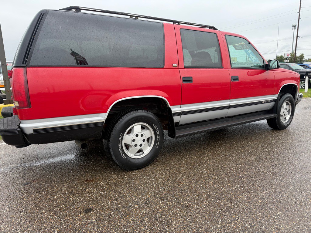 1994 Chevrolet Suburban Image 6