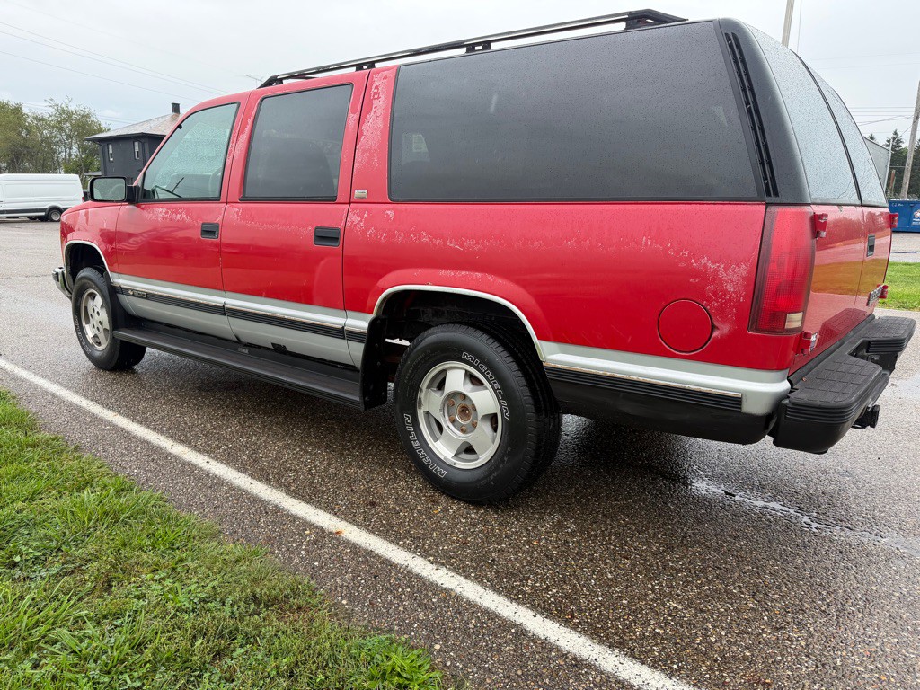 1994 Chevrolet Suburban Image 7