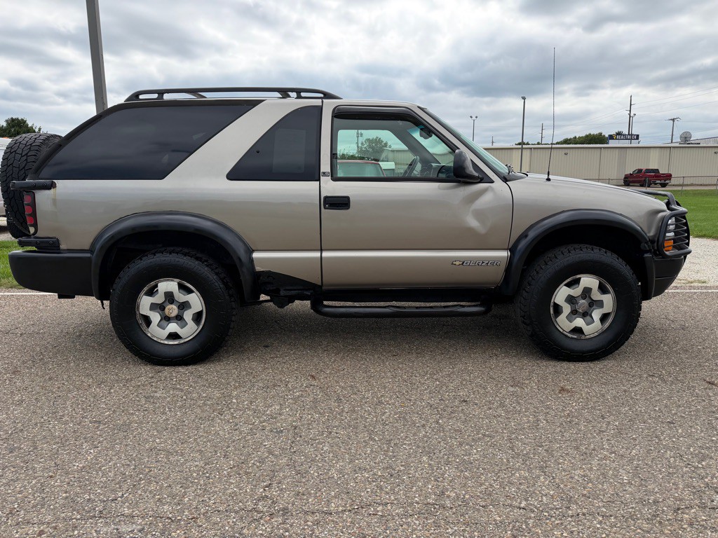 1998 Chevrolet Blazer Image 19