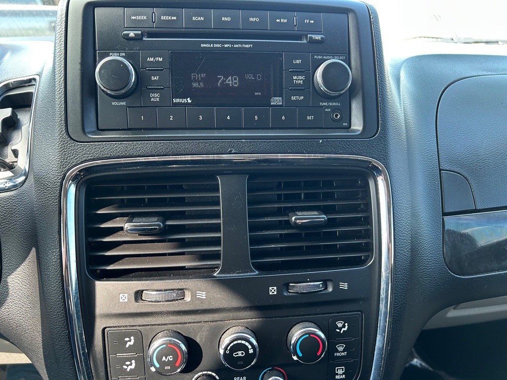 2016 Dodge Grand Caravan Image 10