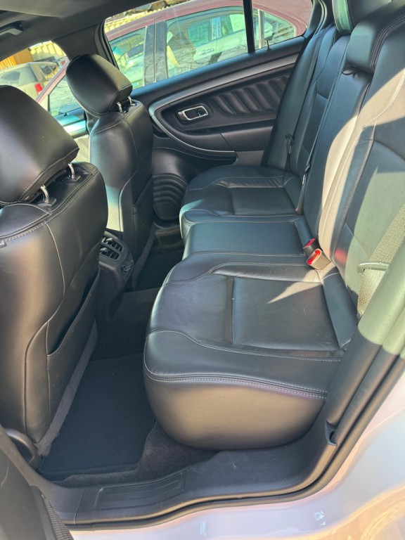 2013 Ford Taurus Image 6