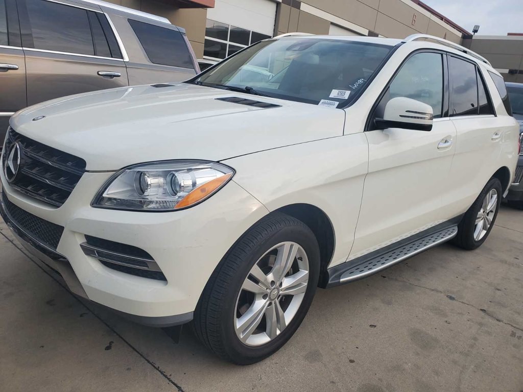 2013 Mercedes-Benz M-Class Image 1