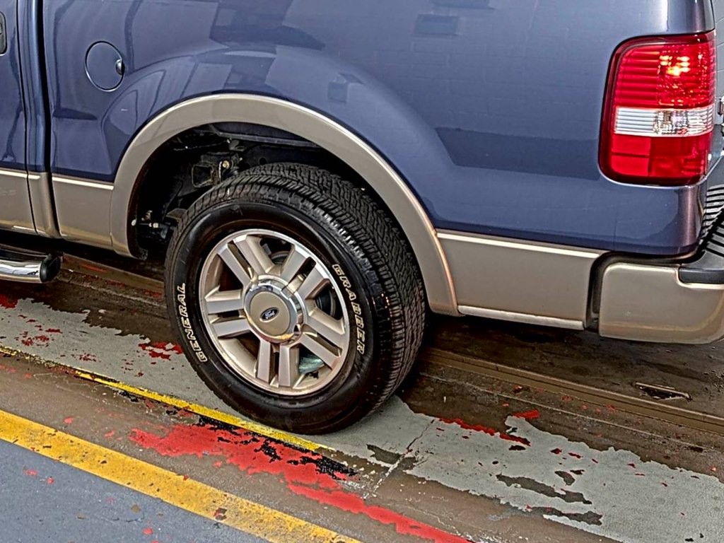2005 Ford F-150 Image 5