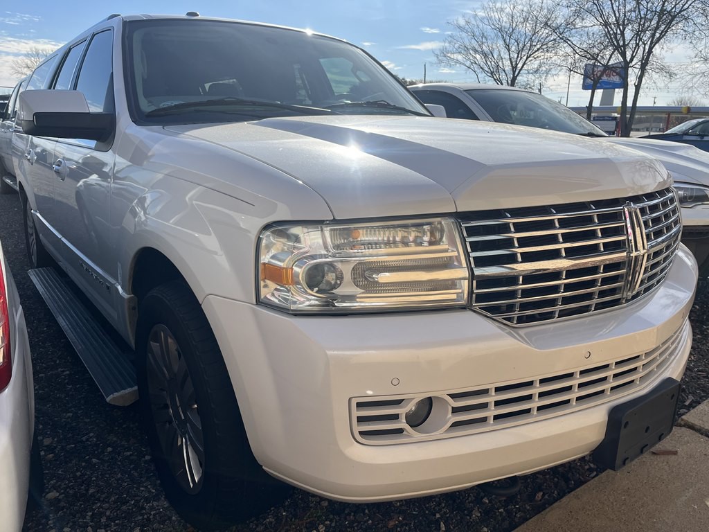2013 Lincoln Navigator Image 1