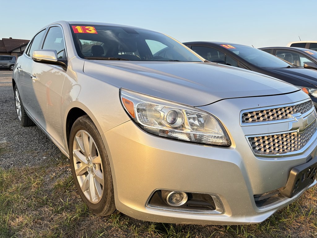 2013 Chevrolet Malibu Image 3