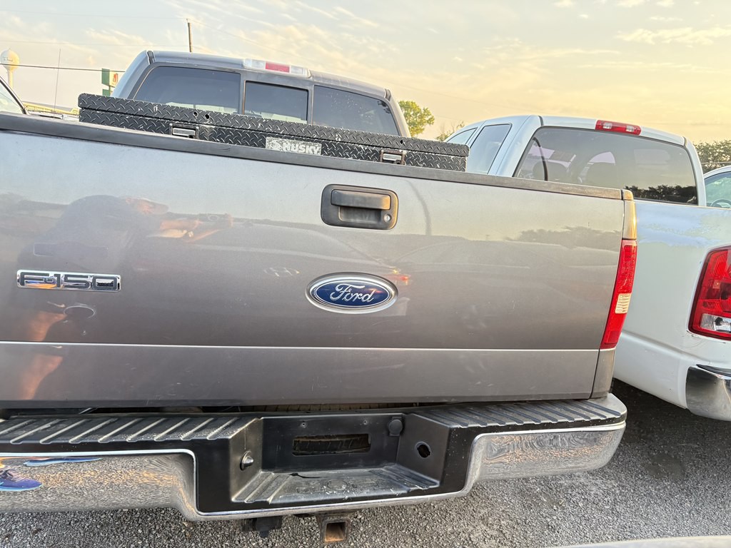 2004 Ford F-150 Image 5