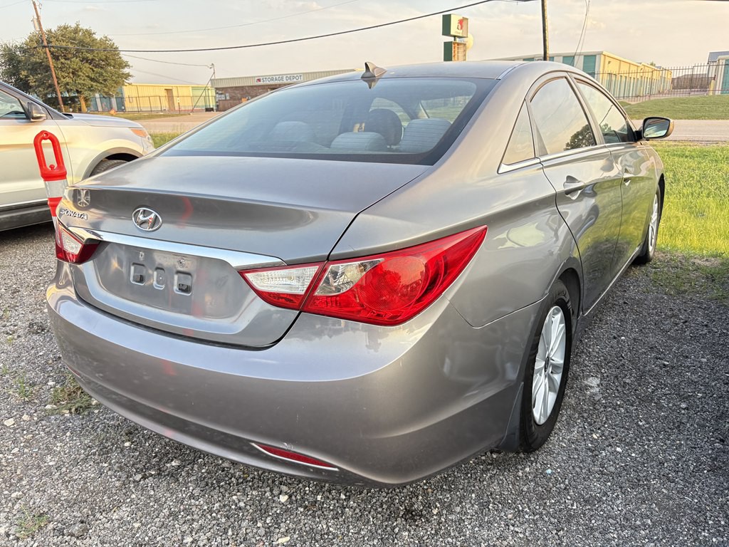 2013 Hyundai Sonata Image 3