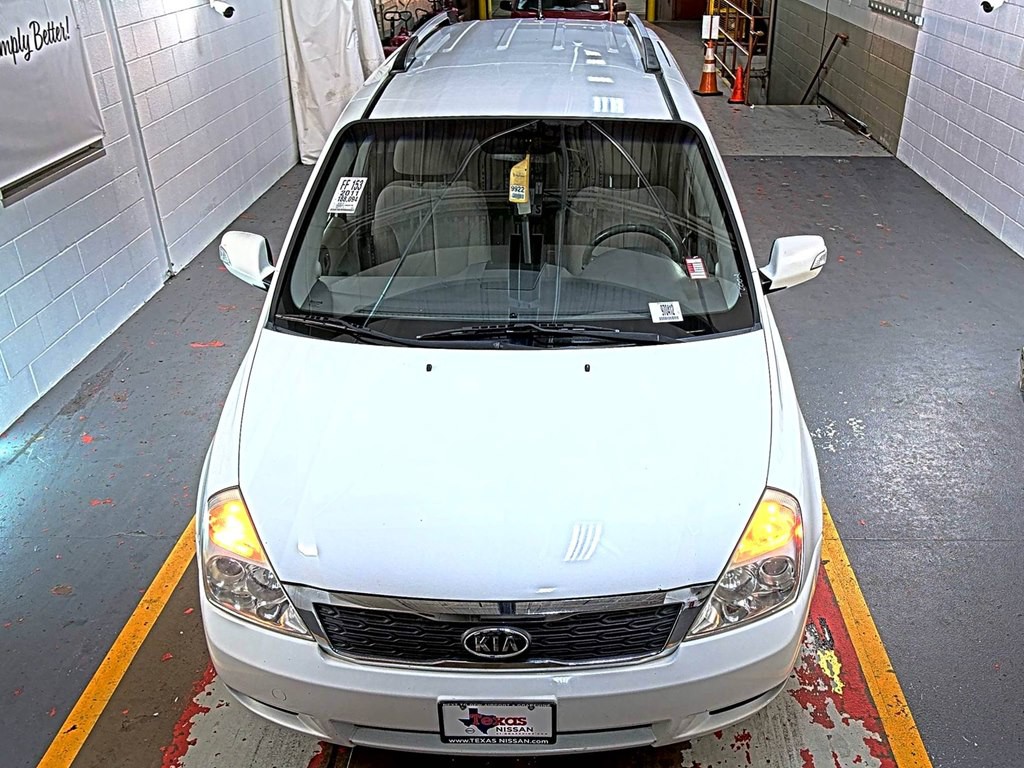 2011 Kia Sedona Image 7