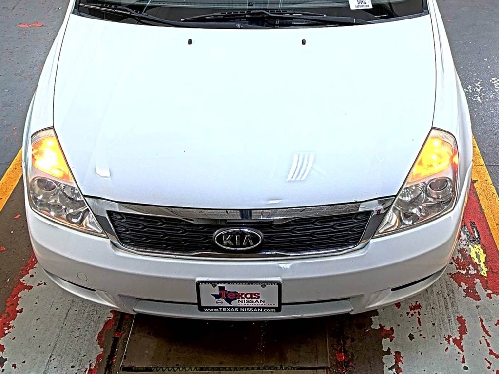 2011 Kia Sedona Image 8