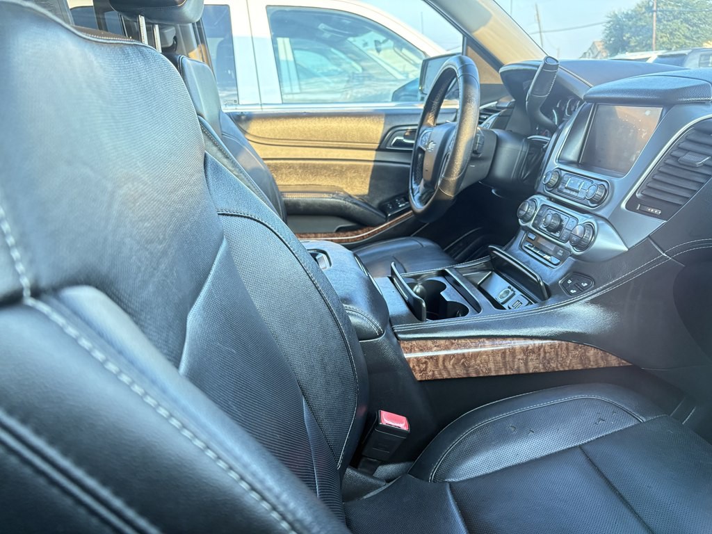 2015 Chevrolet Suburban Image 6