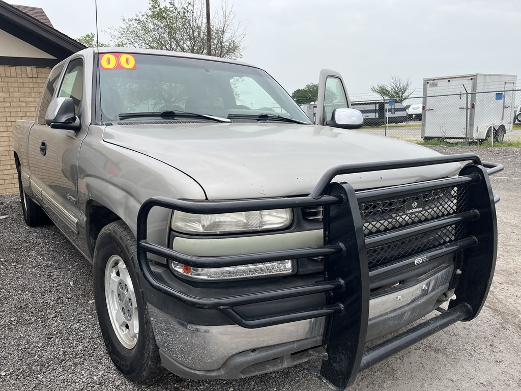 2000 Chevrolet Silverado 1500 Image 1