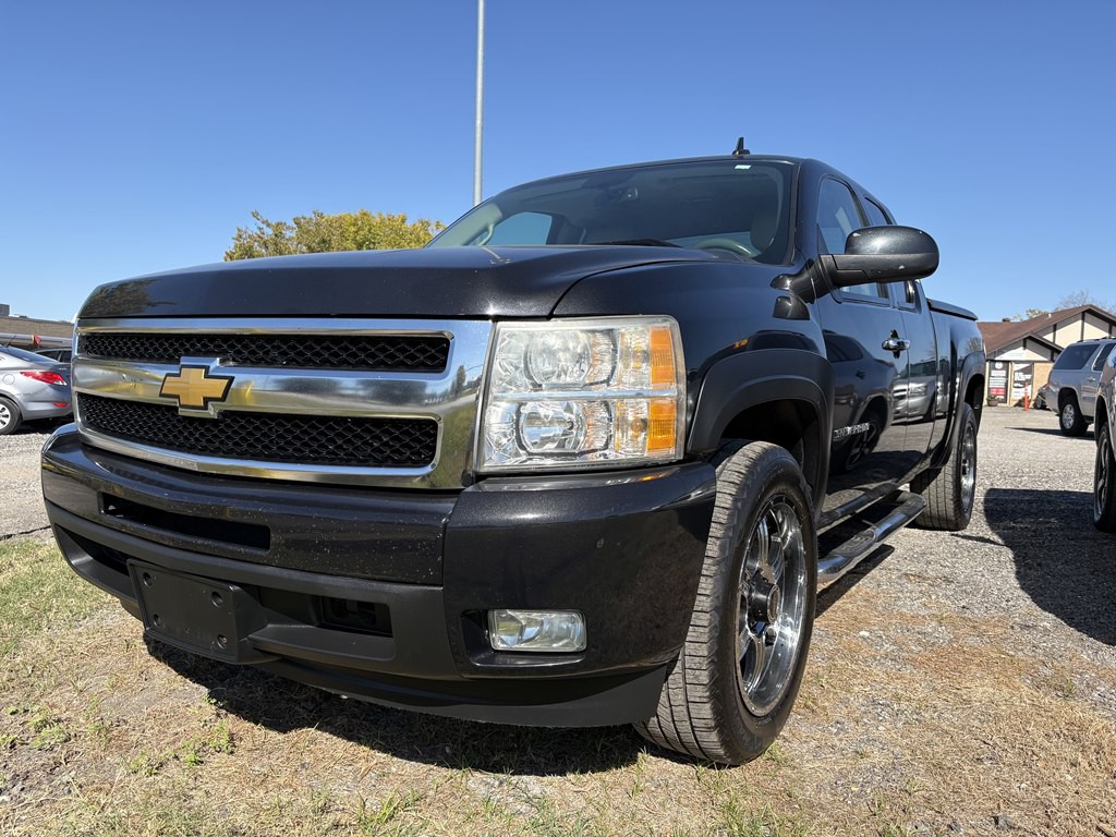 2010 Chevrolet Silverado 1500 Image 1