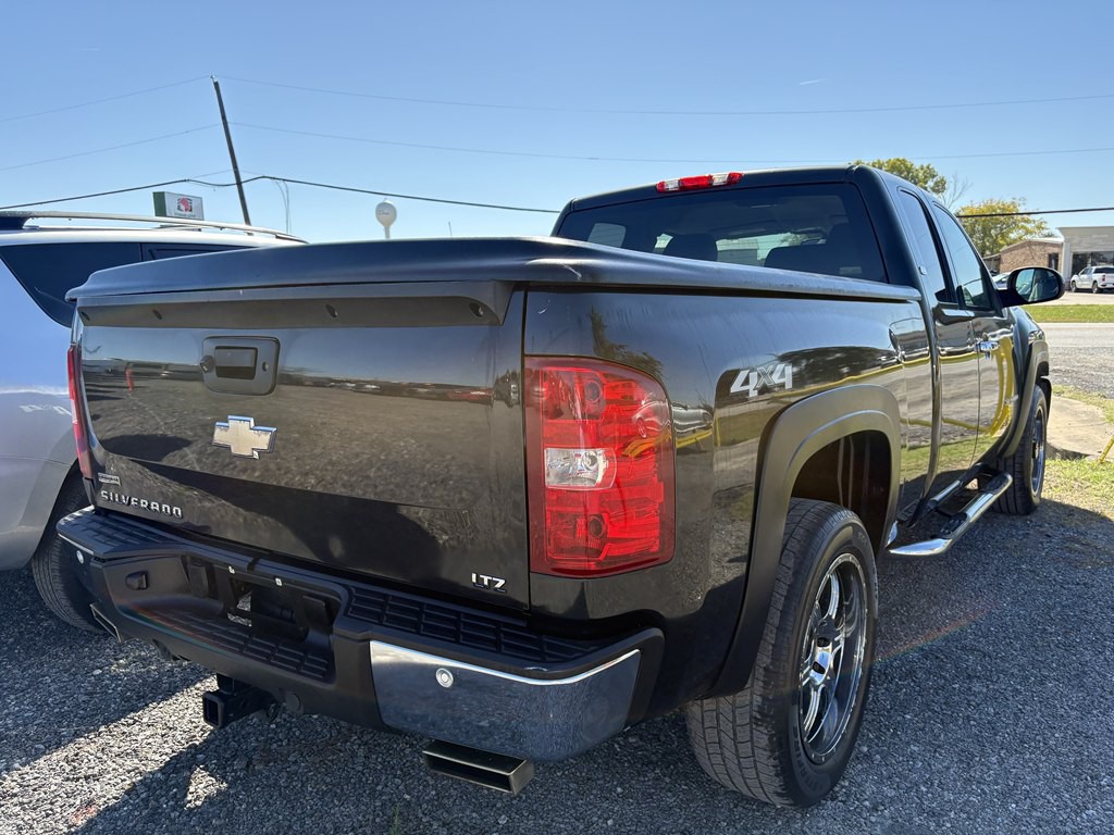 2010 Chevrolet Silverado 1500 Image 4