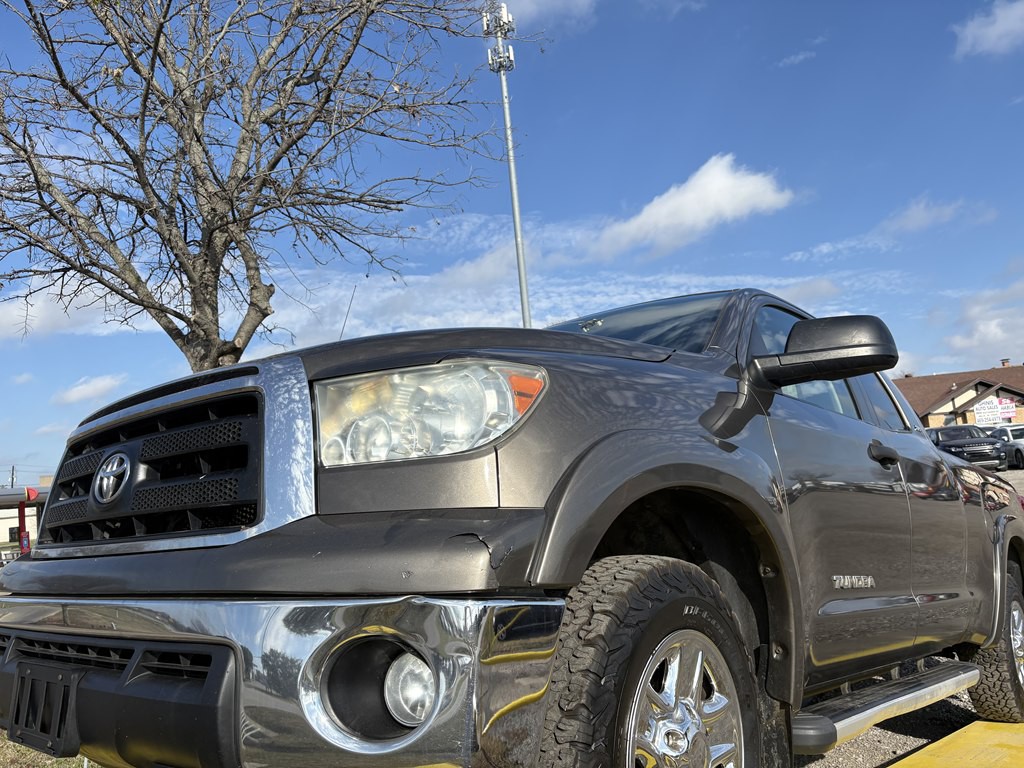2011 Toyota Tundra Image 2