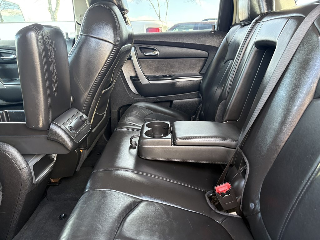 2009 GMC Acadia Image 9