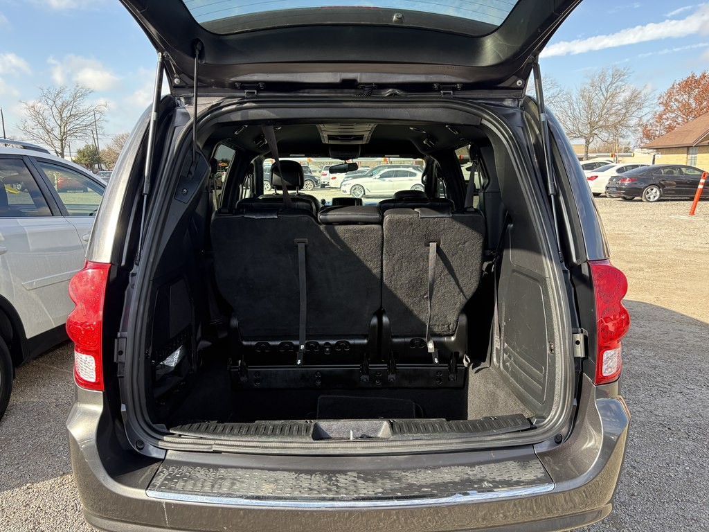 2017 Dodge Grand Caravan Image 5