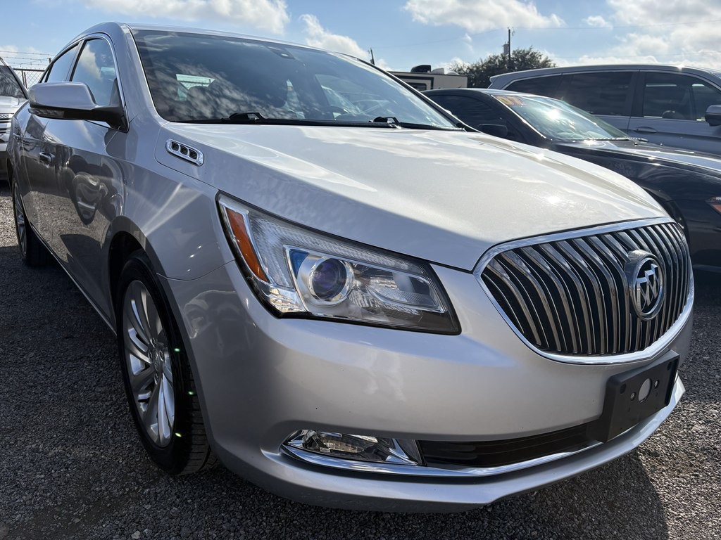 2014 Buick Lacrosse Image 1