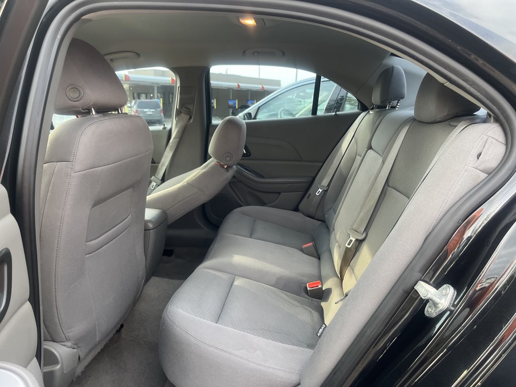 2014 Chevrolet Malibu Image 8