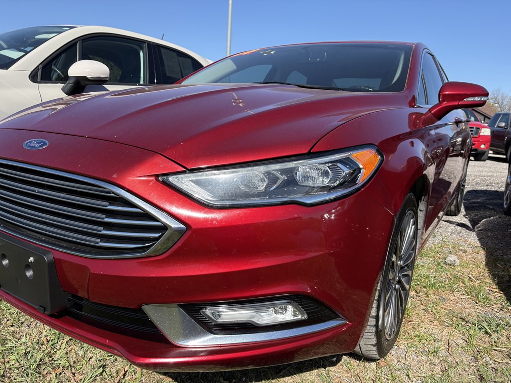 2017 Ford Fusion Image 2