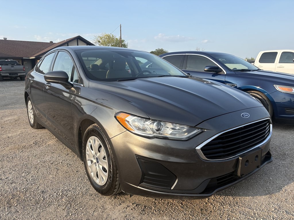 2020 Ford Fusion Image 1
