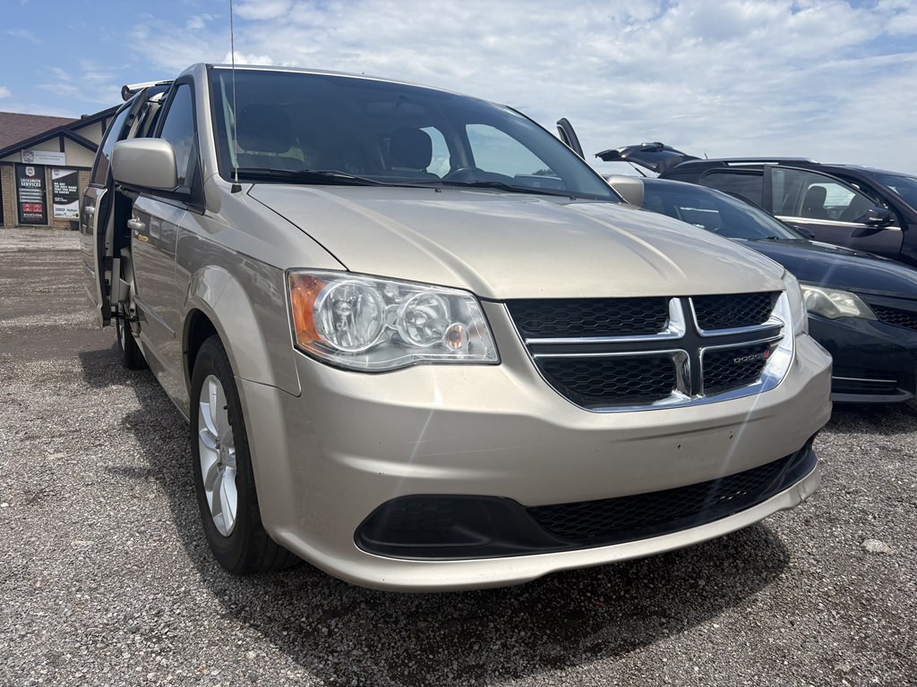 2014 Dodge Grand Caravan Image 2
