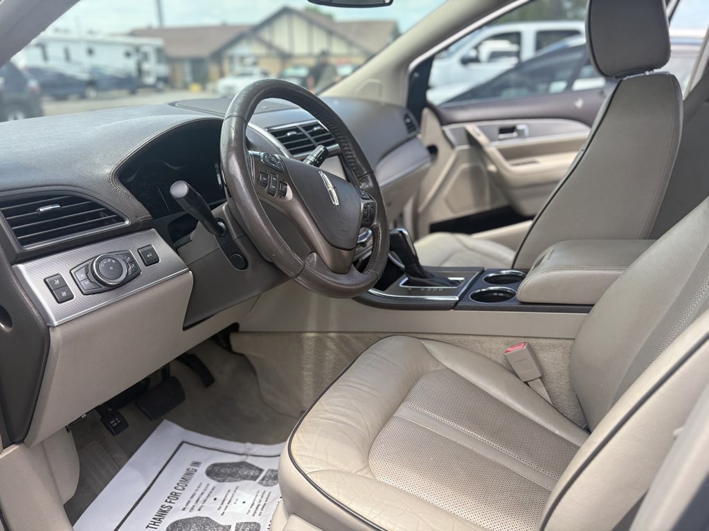 2014 Lincoln MKX Image 2