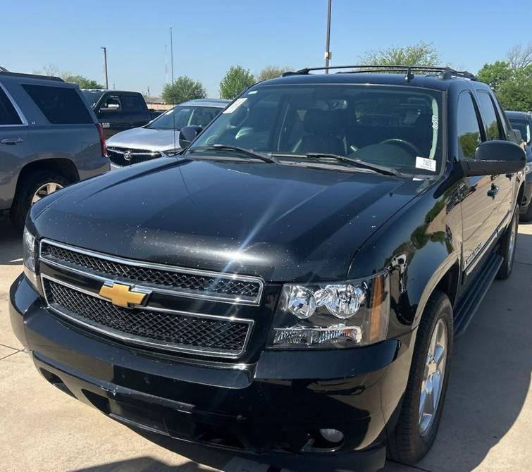 2007 Chevrolet Avalanche Image 2