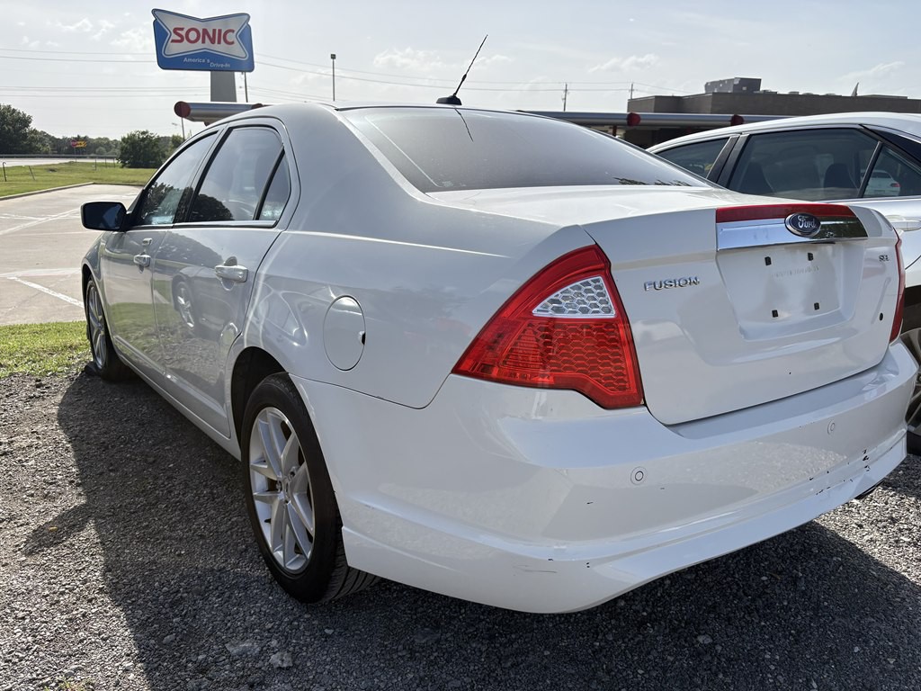 2010 Ford Fusion Image 2