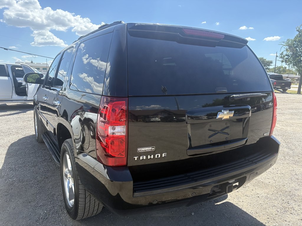 2010 Chevrolet Tahoe Image 3